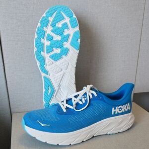 Beautiful Blue HOKA Arahi 7. (m 11.5). Never Worn!